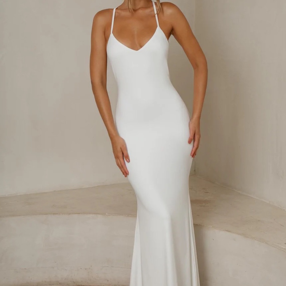 Jaus White Sleeveless Maxi Dress open back